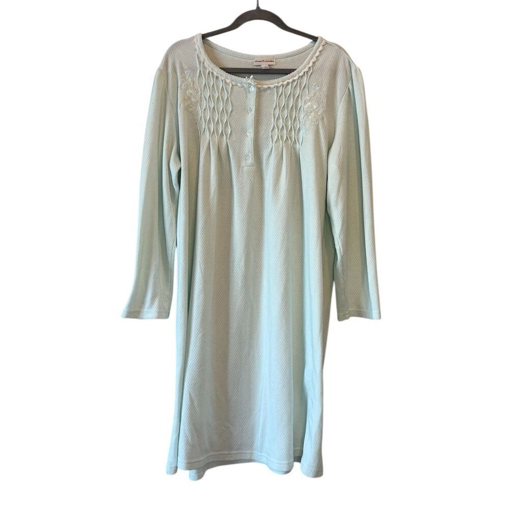 Miss Elaine Vintage Nightgown XL Embroidery Lace Light Green
